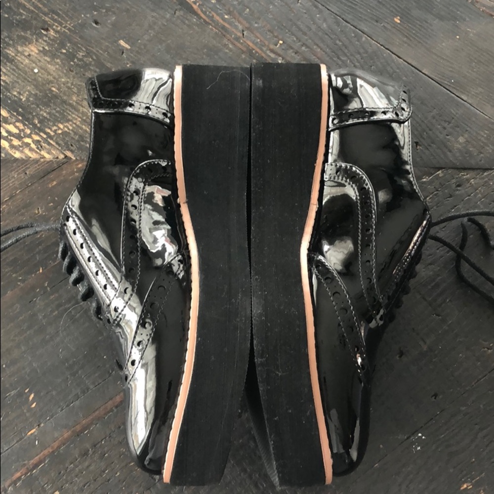 BRAND NEW!! Steve Madden Shoes - Picture 3 of 8